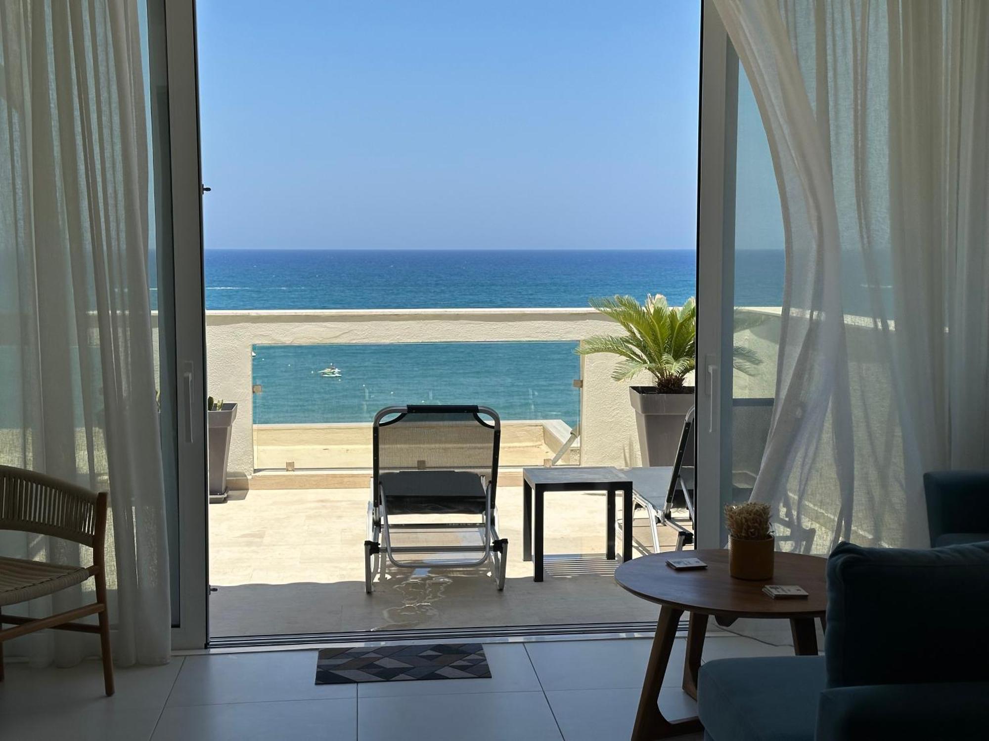 Nathalie'S Beachfront Apartment Rethymno  Exterior photo