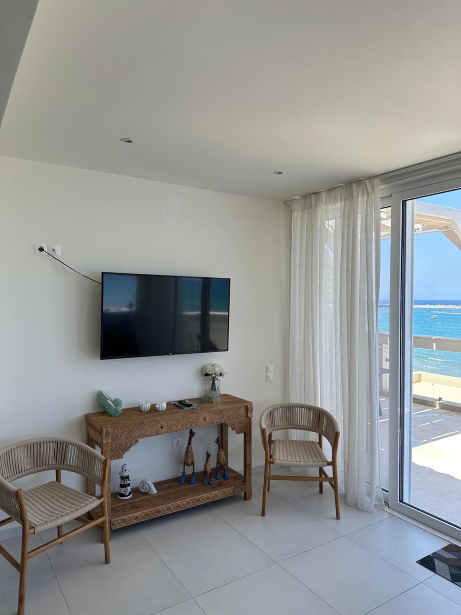 Nathalie'S Beachfront Apartment Rethymno  Exterior photo